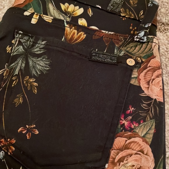 7 For All Mankind  Floral Skin Jean (Mid-Waist) - Picture 7 of 11
